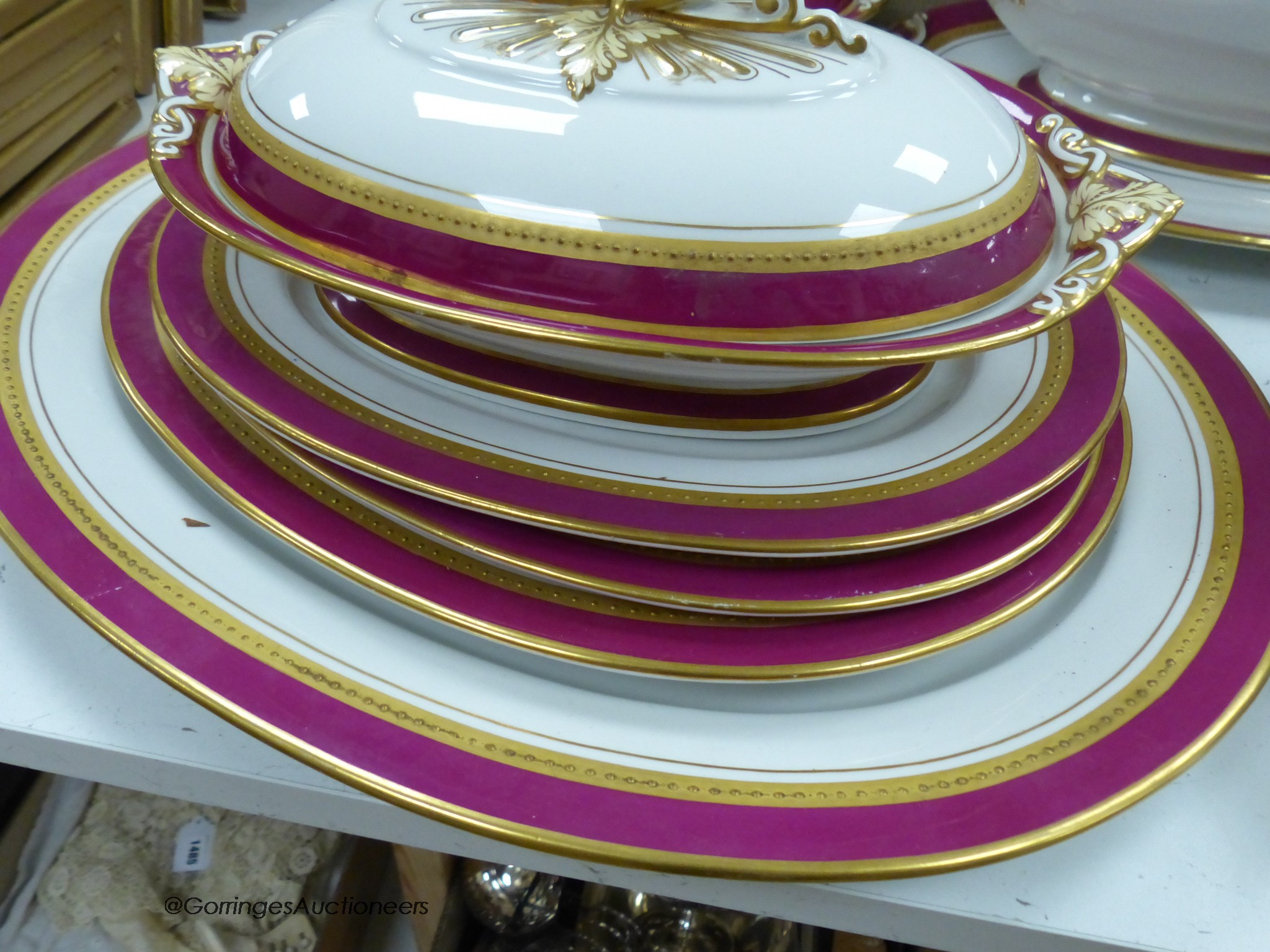 A large Grainger's Worcester dinner service, including a soup tureen, cover and stand and two vegetable tureens and covers (43)